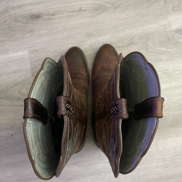 Ariat Western boots size 7 - Picture 4 of 8